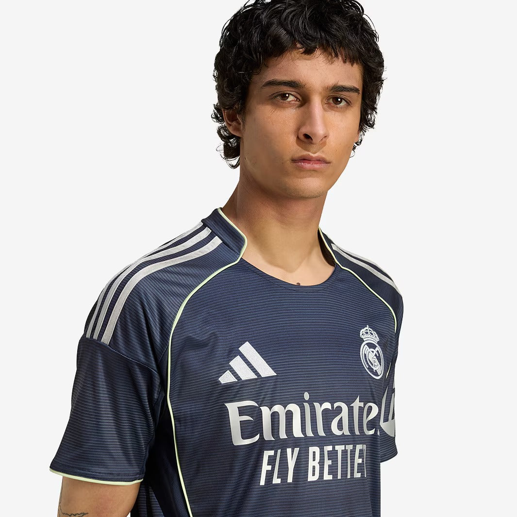 Camisa Real Madrid 2025/26 II Torcedor
