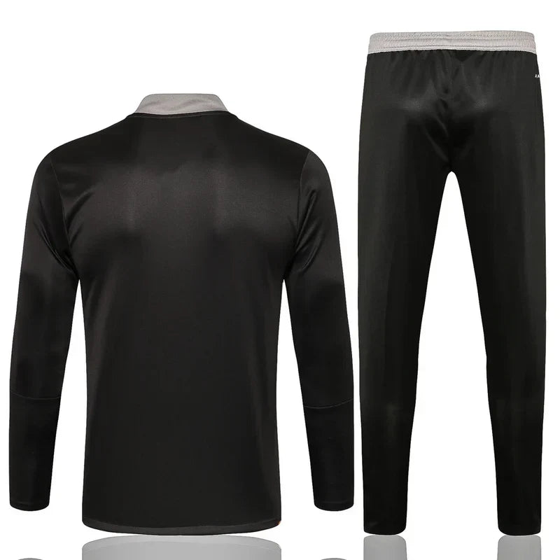 Conjunto Juventus Ziper Curto All Black - foto 2 | Torcedor Shop