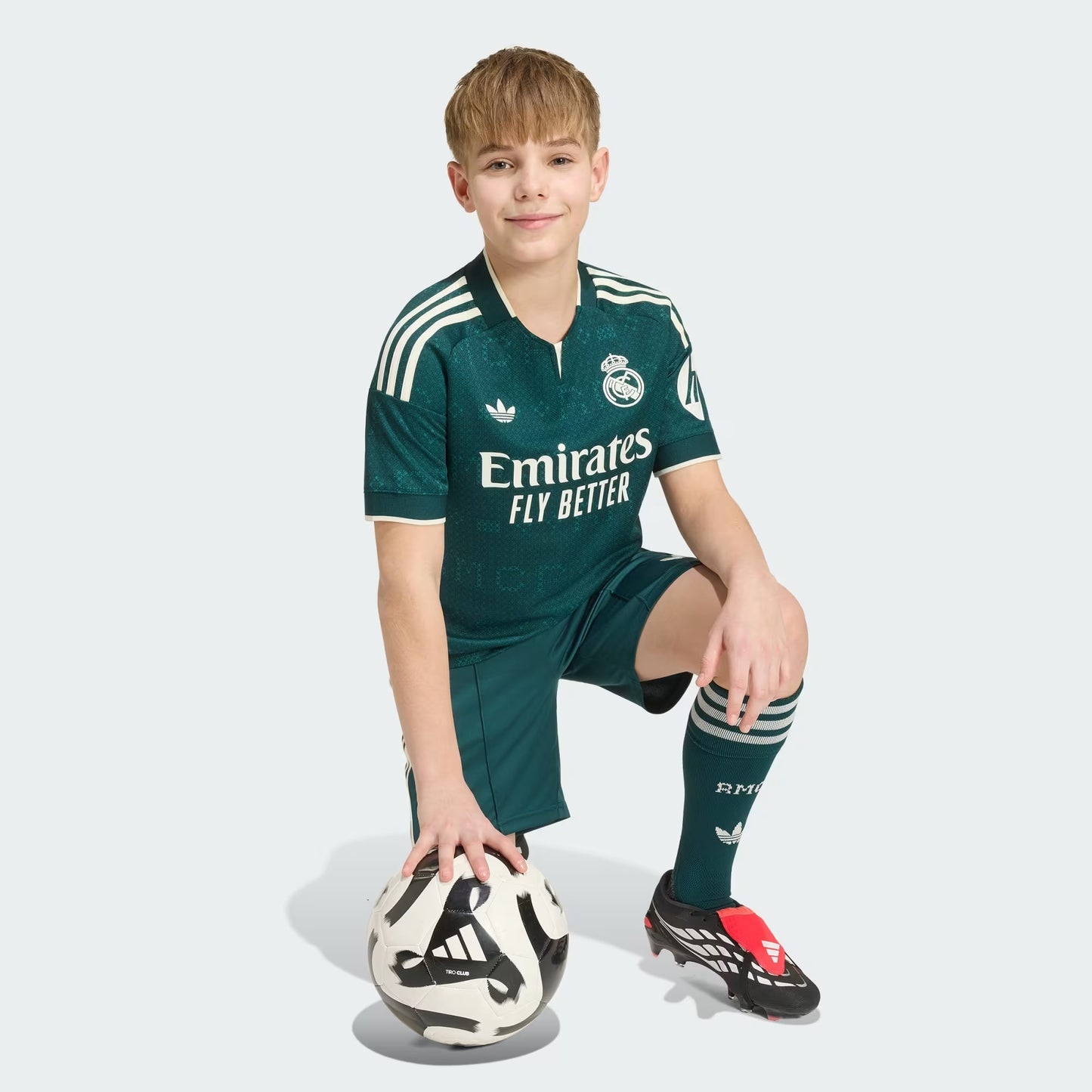 Conjunto Infantil Real Madrid 2026/27 II