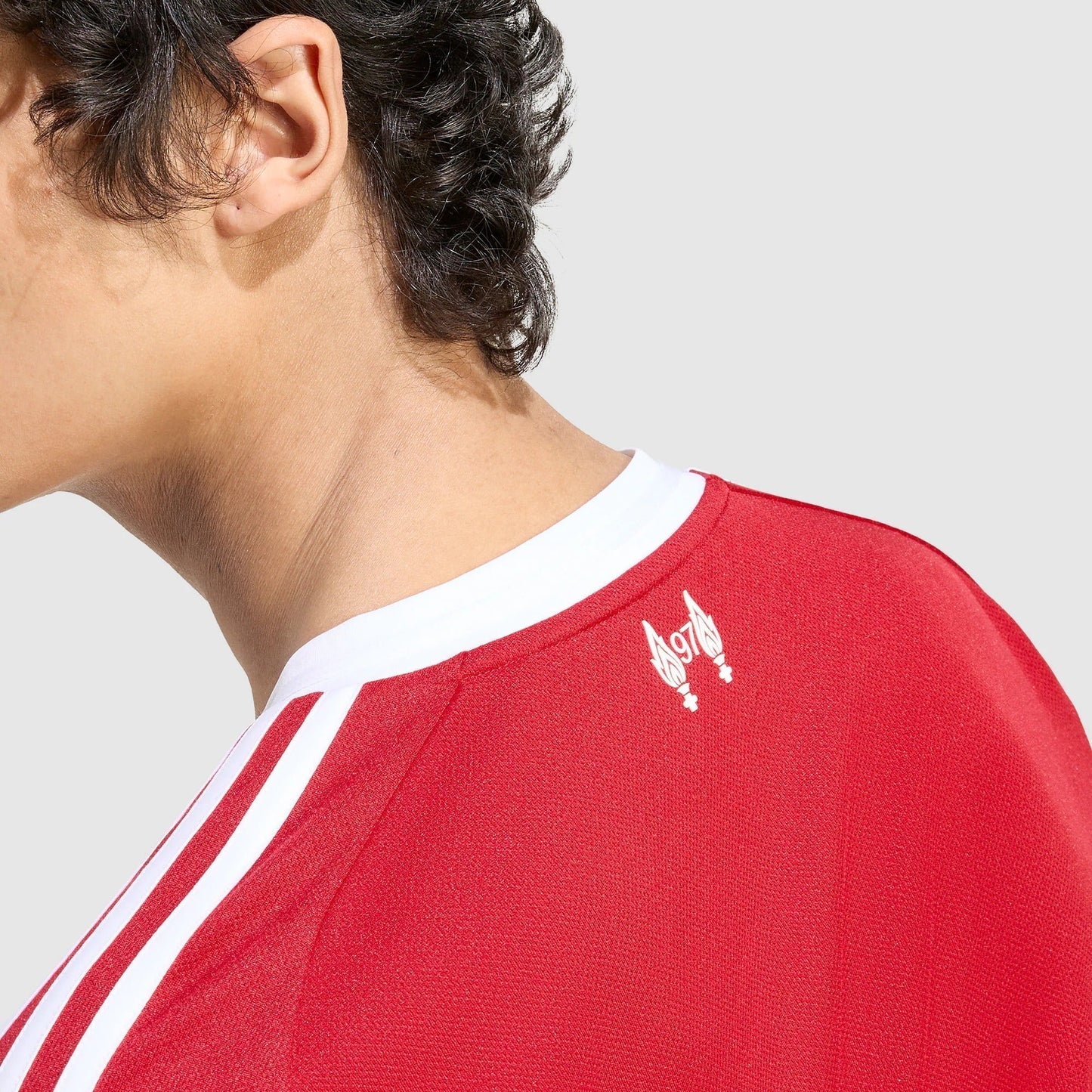 Camisa Liverpool 2025/26 I Manga Longa