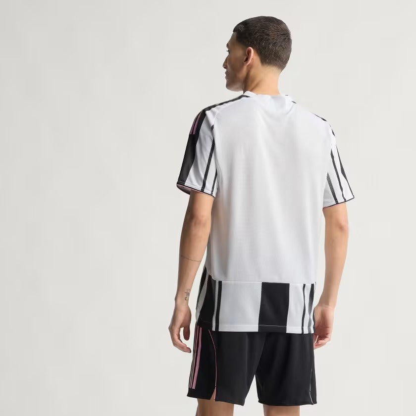 Camisa Juventus FC 2025/26 I Jogador
