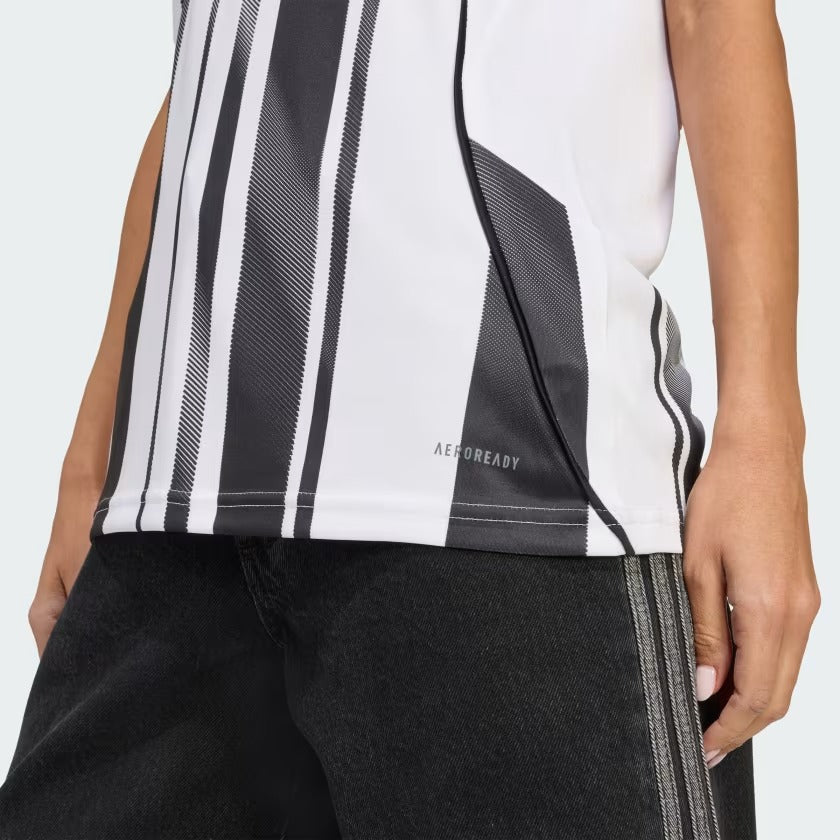 Camisa Feminina Juventus FC 2025/26 I Torcedor