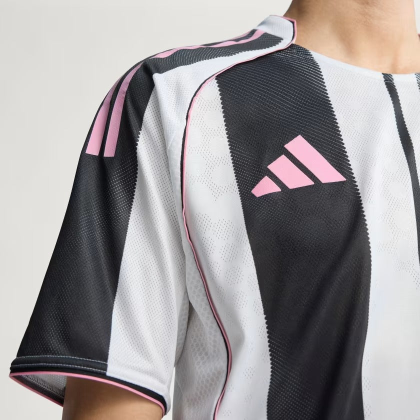 Camisa Juventus FC 2025/26 I Jogador