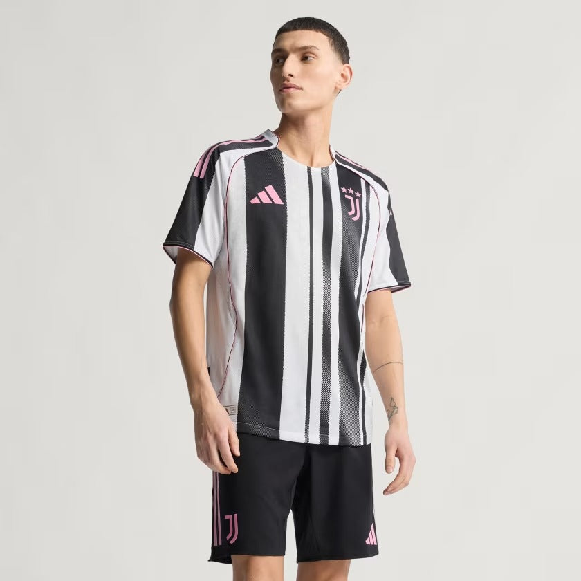 Camisa Juventus FC 2025/26 I Jogador